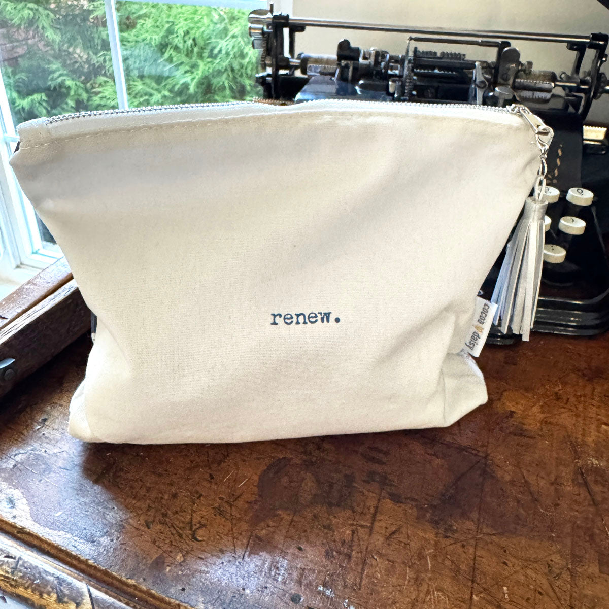 Cocoa Daisy Pouch Subscription - 1 month