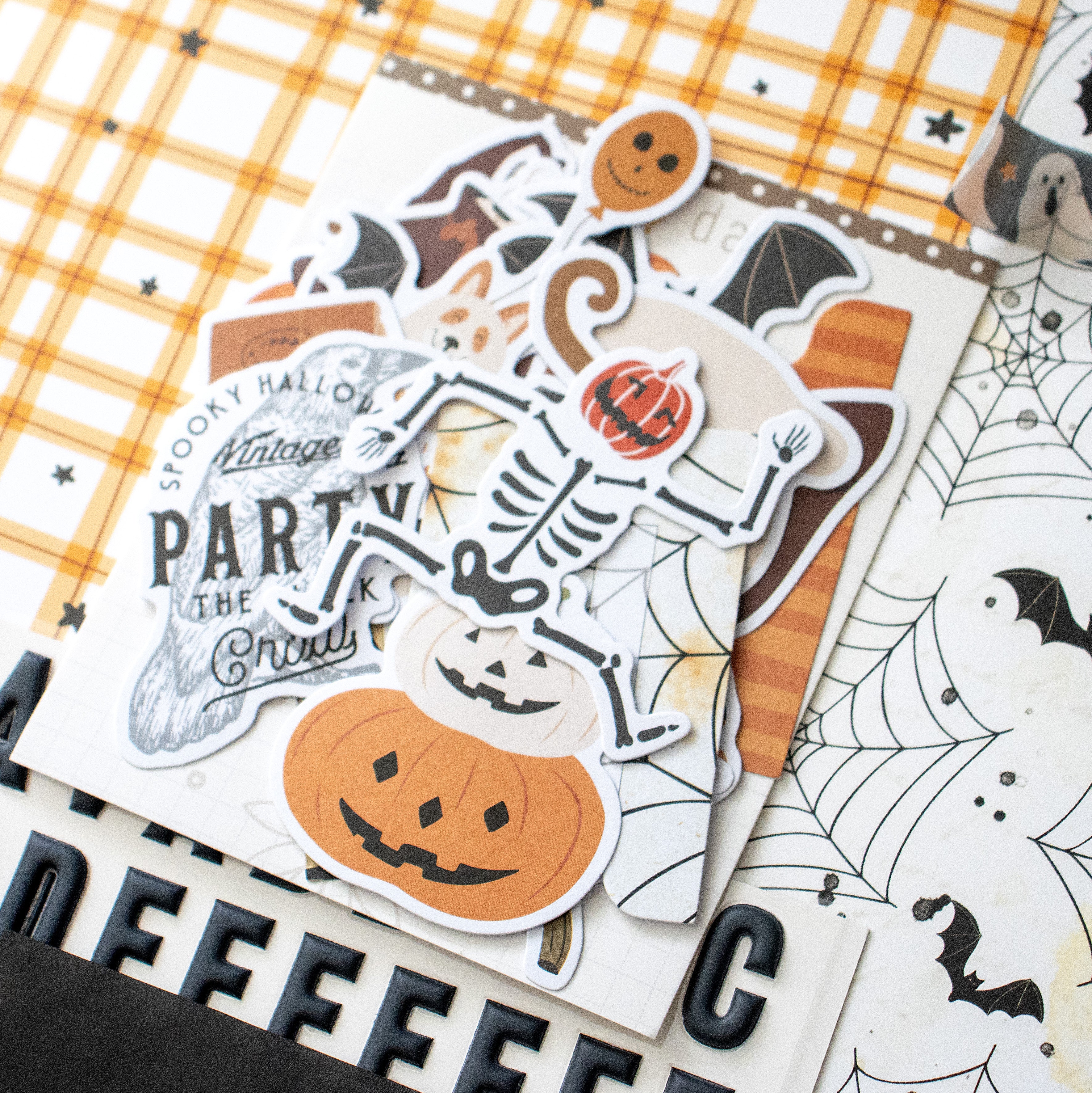 halloweenkit2_65ff2edd-4c73-47b9-87d8-66274b157026.jpg