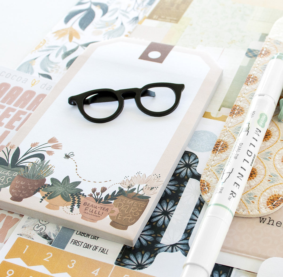 Marigold & Honey Eyeglass Clip - September 2026