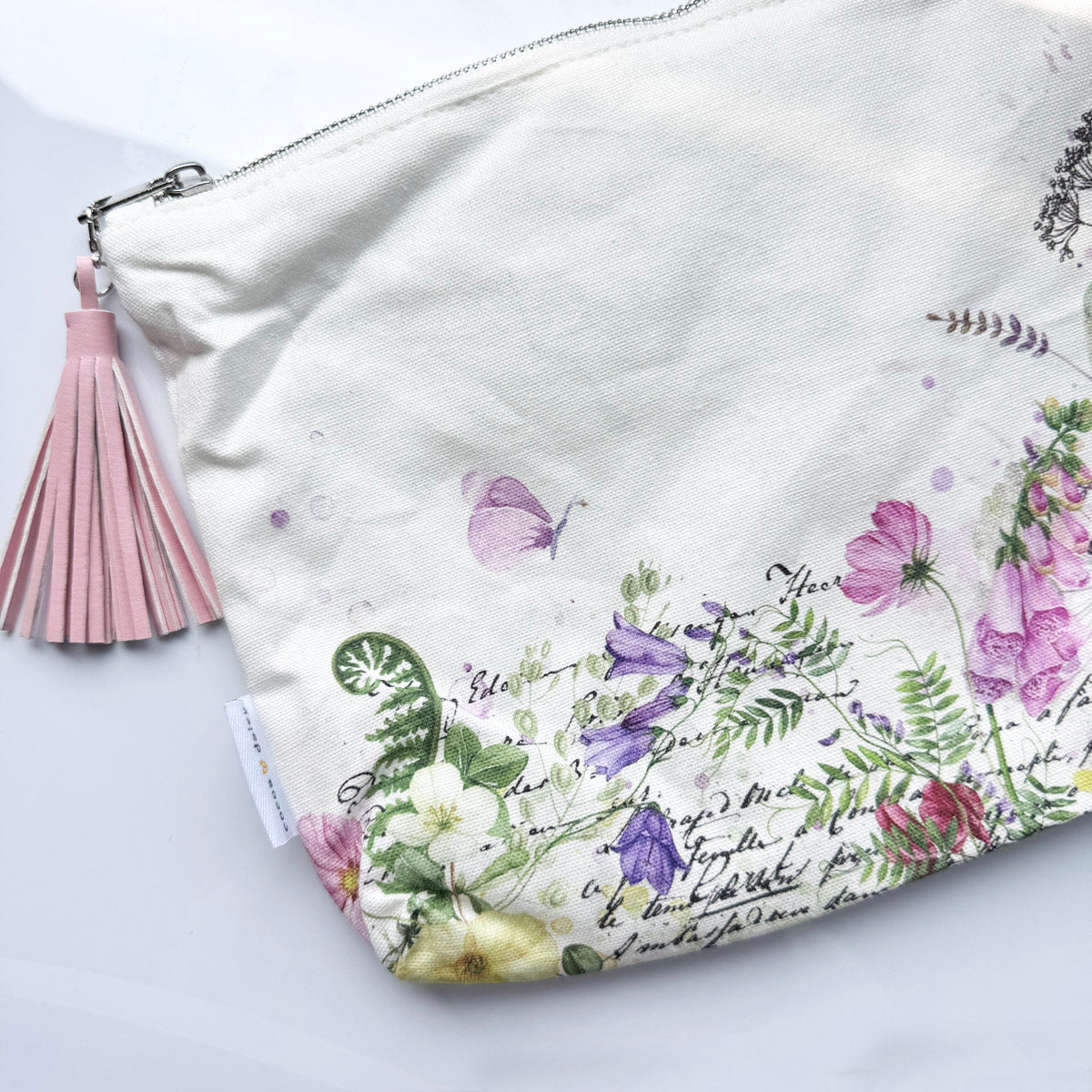 pouch_2_97317a3c-b2a1-4559-91bf-5cdb61e48afd.jpg
